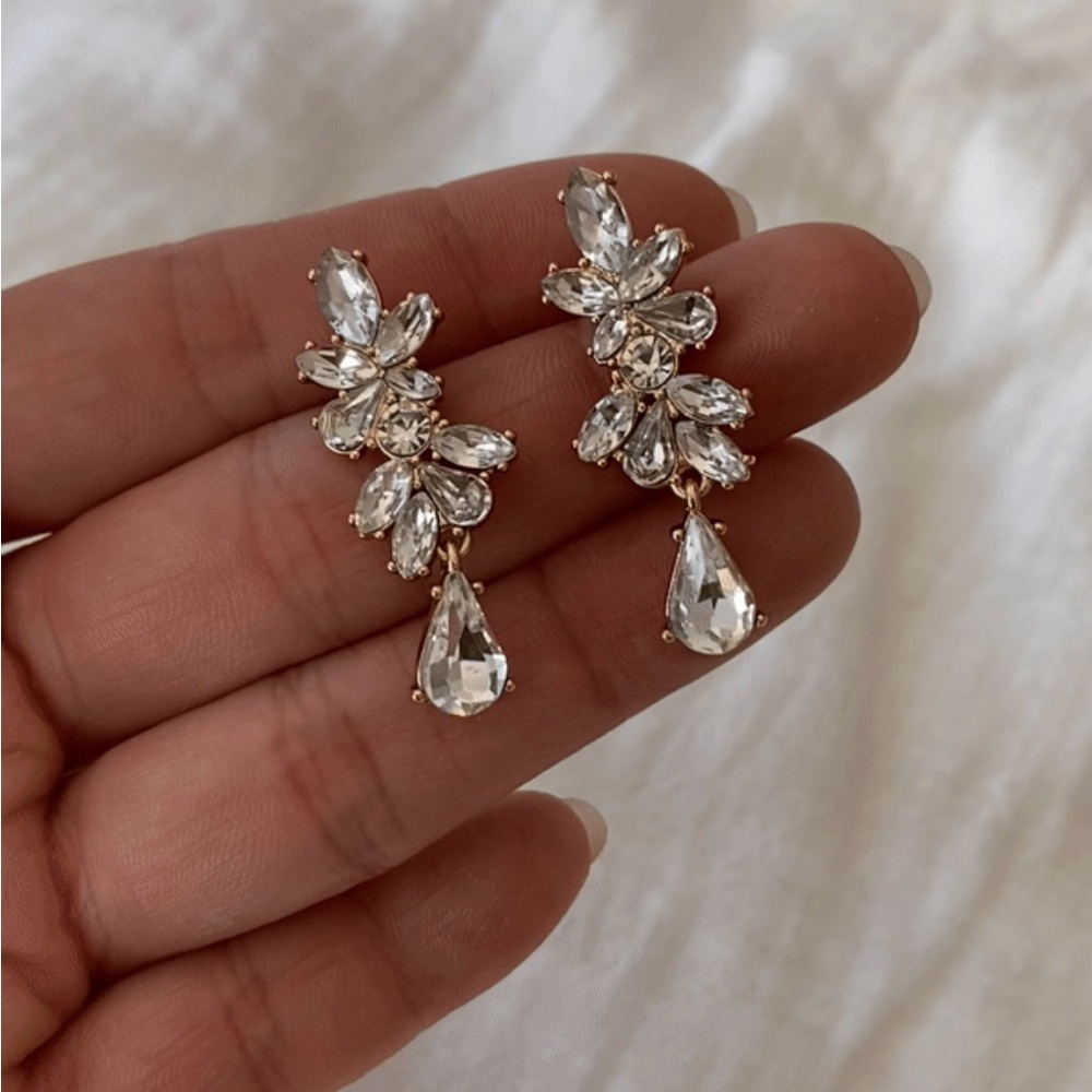 NWT / Olive & Piper / Mini Valentina Earrings